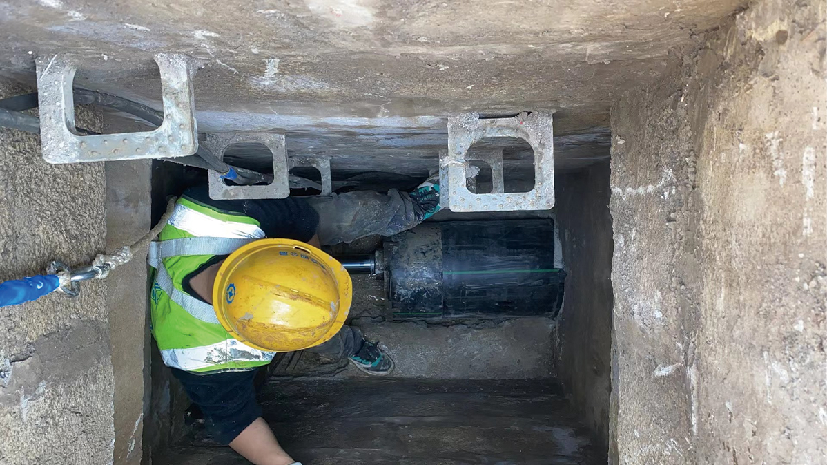 聂荣HDPE短管内衬法